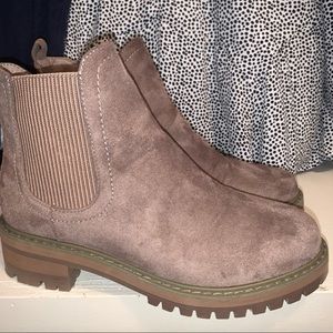 Shein lug sole suede boots